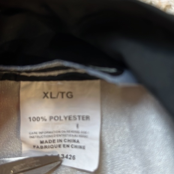 Sugoi size XL full zip cycling vest with blackfoot ultra logo on back. - Picture 5 of 5